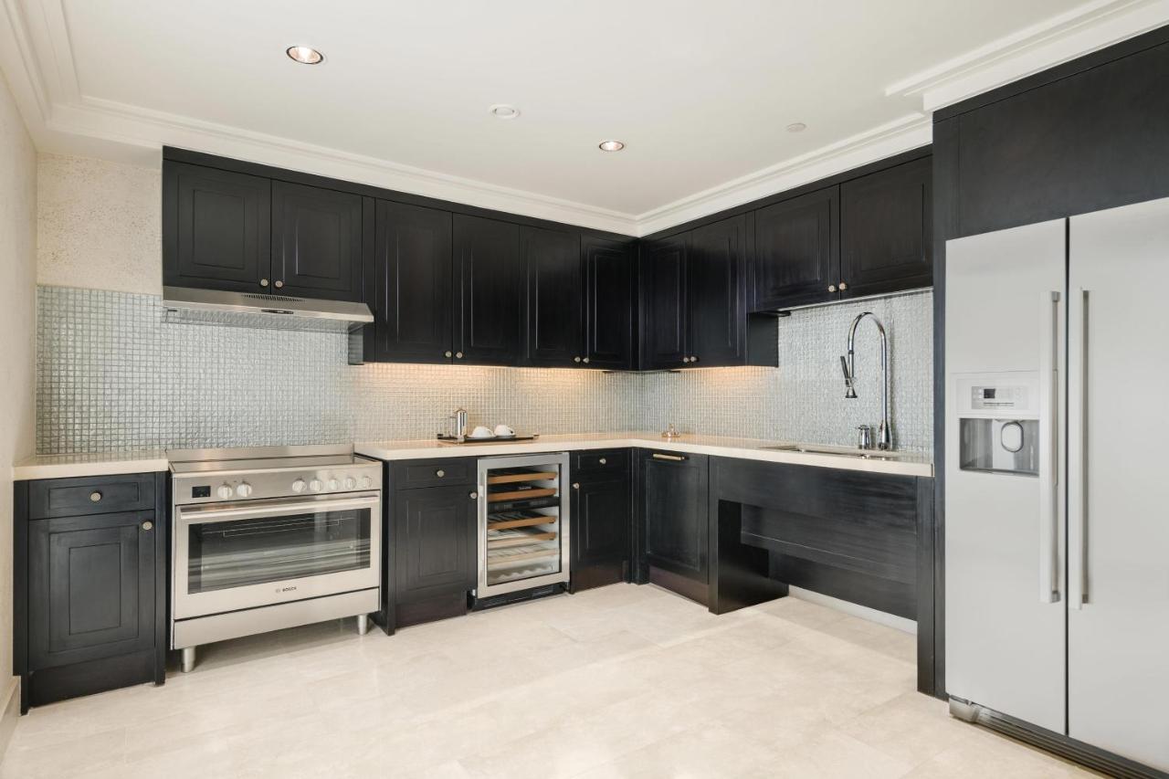 Hotel The St. Regis Il Cairo Esterno foto A modern kitchen