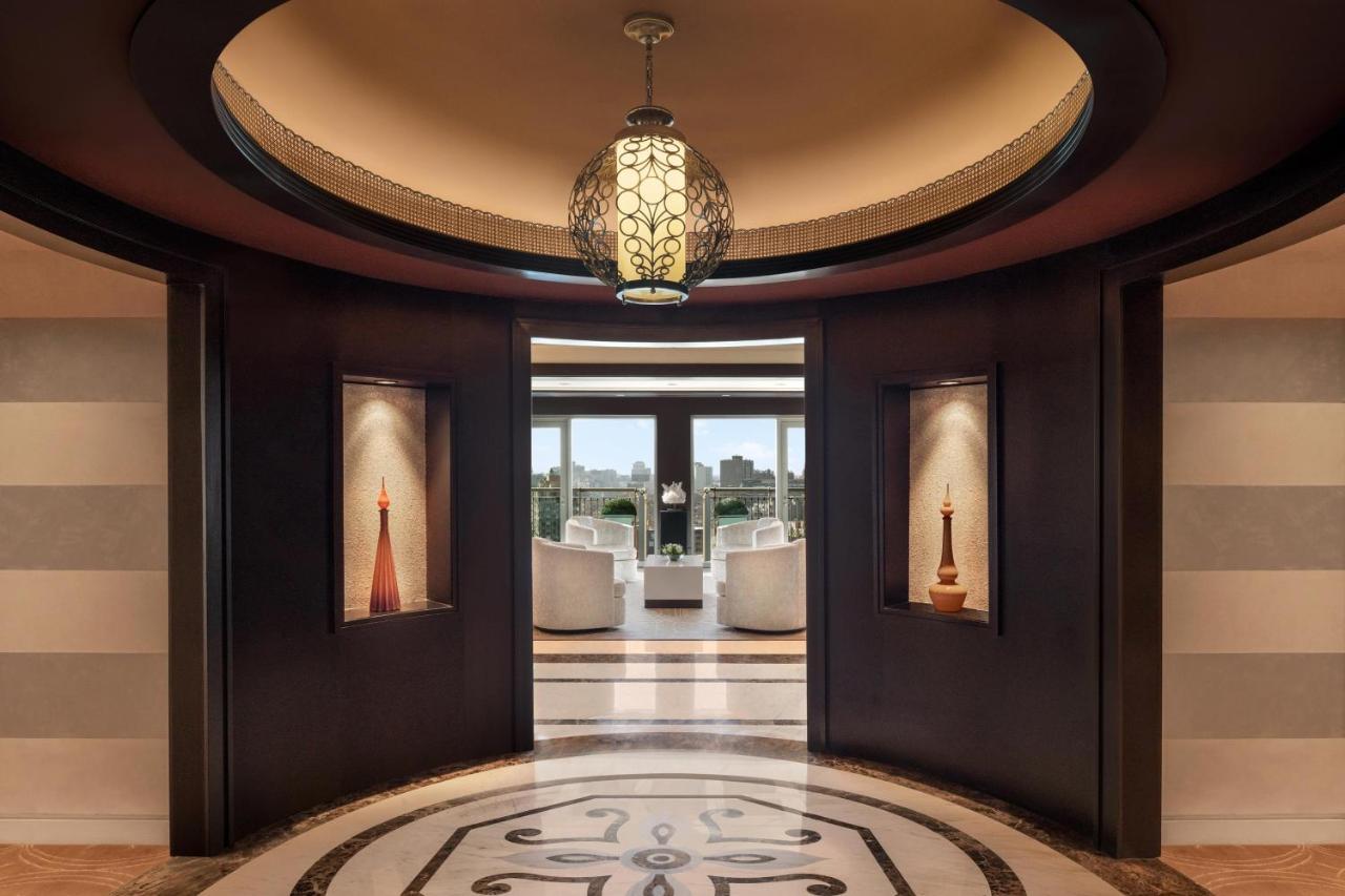 Hotel The St. Regis Il Cairo Esterno foto Entrance to the Presidential Suite